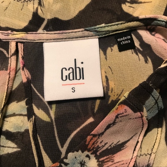 CAbi Style 3265 Osaka Nights Floral Ruffled Top Like New - Picture 2 of 4